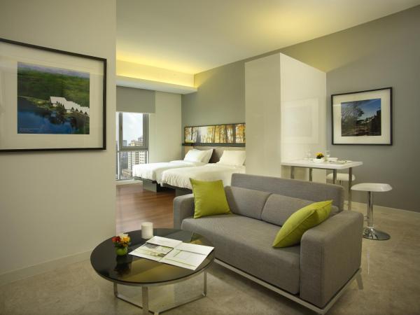 The Signature Hotel & Serviced Suites Kuala Lumpur : photo 1 de la chambre studio familial