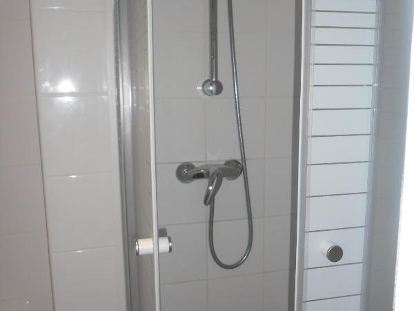 Hipotel Paris Montmartre Gare du Nord : photo 2 de la chambre chambre lits jumeaux