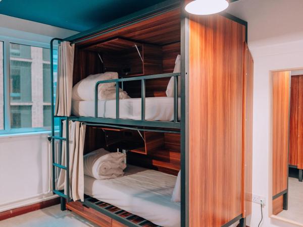PH Hostel Liverpool : photo 1 de la chambre lit dans dortoir de 8 lits 