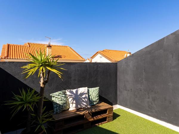 Pineapple Surf House : photo 8 de la chambre lit dans dortoir mixte de 10 lits