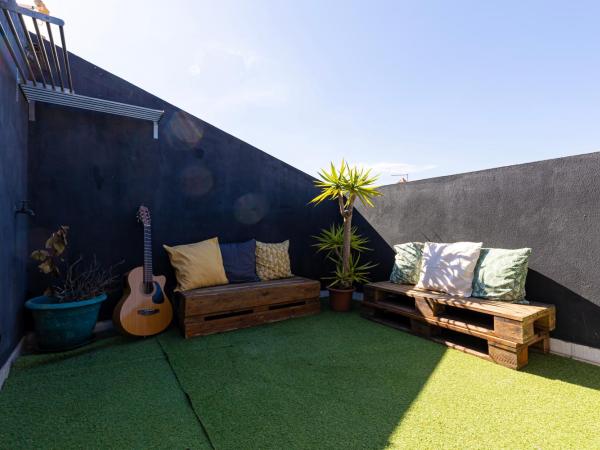 Pineapple Surf House : photo 5 de la chambre lit dans dortoir mixte de 10 lits