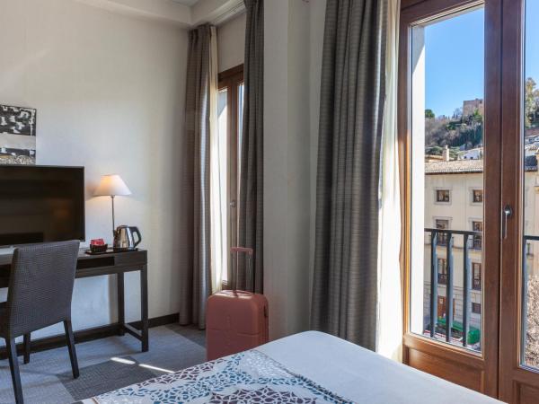 Hotel Macià Plaza : photo 4 de la chambre chambre double ou lits jumeaux supérieure