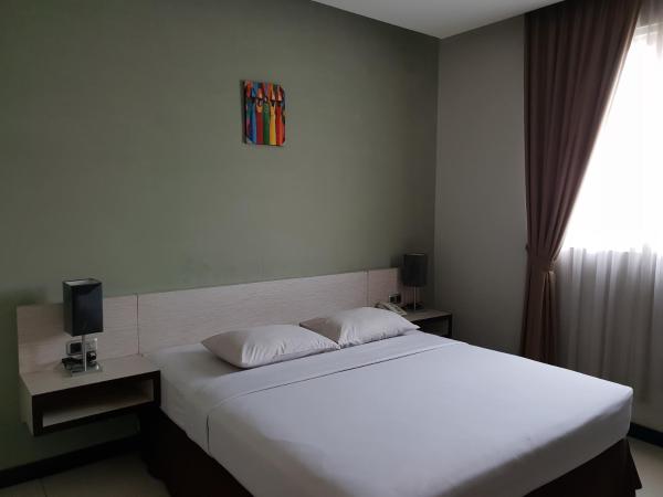 N3 Zainul Arifin Hotel : photo 10 de la chambre chambre deluxe double ou lits jumeaux