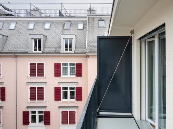 numa I Craft Apartments : photo 7 de la chambre medium studio with kitchenette and balcony