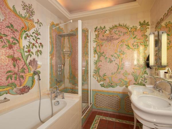 Hôtel Raphael : photo 9 de la chambre suite baverez avec terrasse - tour eiffel