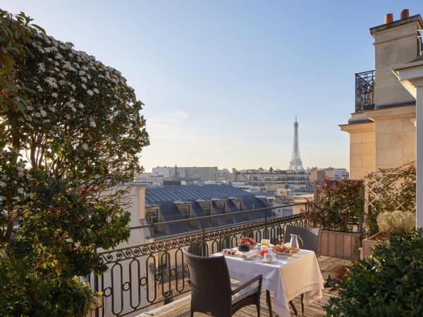 Hôtel Raphael : photo 1 de la chambre suite parisienne terrasse tour eiffel & arc de triomphe