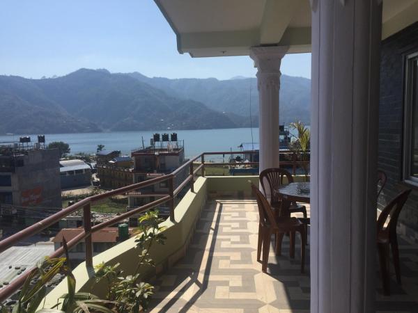 Hello Inn Guest House & Apartment : photo 5 de la chambre chambre double ou lits jumeaux deluxe - vue sur lac