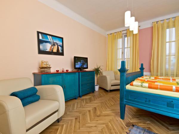 Pension Ibérica : photo 5 de la chambre appartement