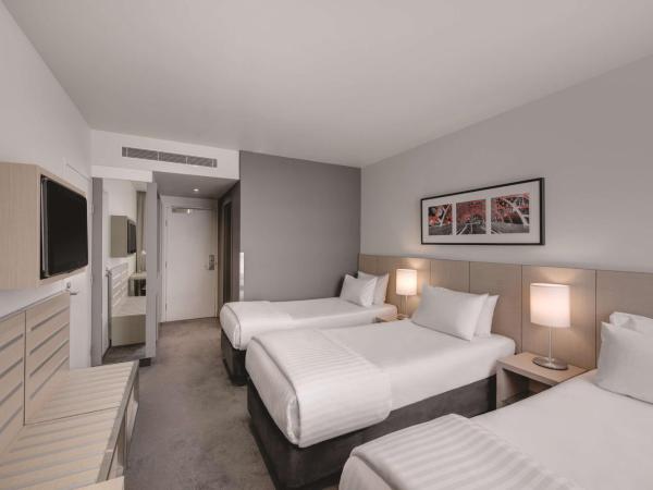 Travelodge Hotel Melbourne Docklands : photo 4 de la chambre chambre triple standard