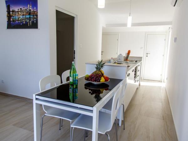 Nemira Sunny Apartments : photo 3 de la chambre penthouse