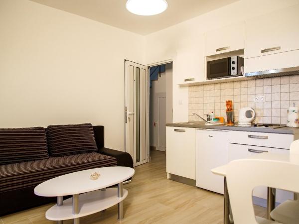 Nemira Sunny Apartments : photo 3 de la chambre appartement familial