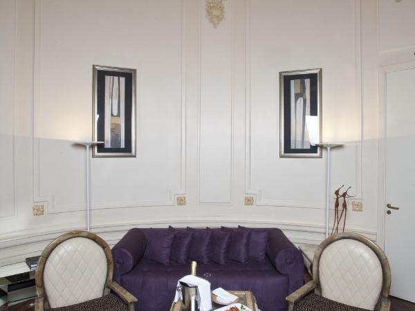 Savoy Hotel : photo 9 de la chambre chambre d'angle double