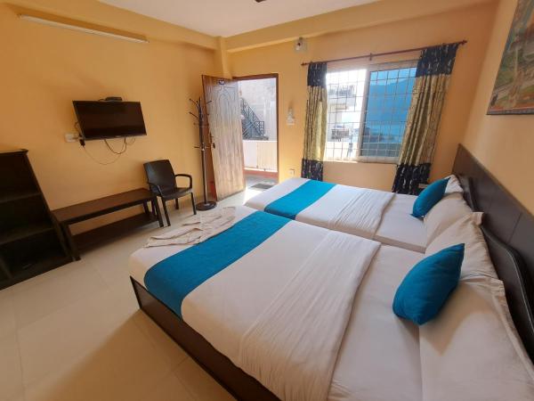 Golden Lake : photo 1 de la chambre chambre lits jumeaux - vue sur lac