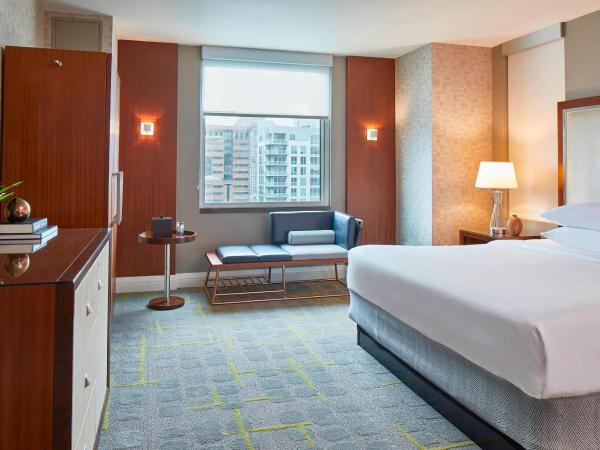 Renaissance Atlanta Midtown Hotel : photo 1 de la chambre chambre lit king-size deluxe