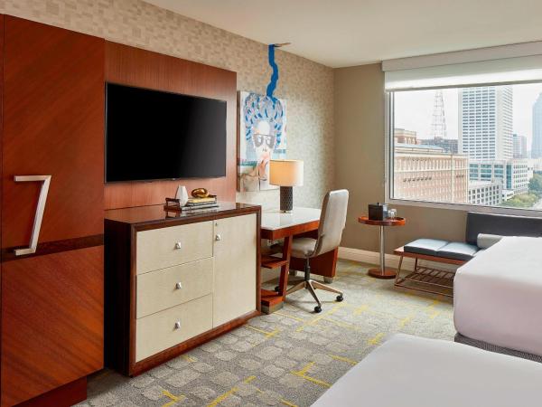 Renaissance Atlanta Midtown Hotel : photo 1 de la chambre chambre deluxe avec 2 lits queen-size - non-fumeurs