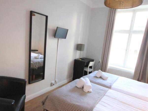 Vattengrändens Vandrarhem & Hotel : photo 2 de la chambre chambre double standard avec salle de bains commune