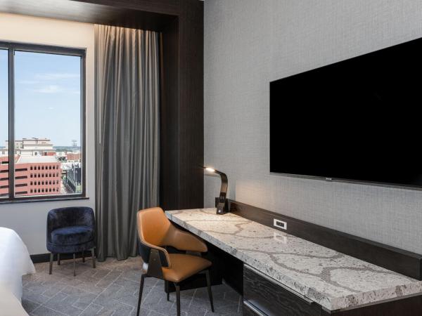 Renaissance Oklahoma City Downtown Bricktown Hotel : photo 1 de la chambre chambre standard avec 2 lits queen-size