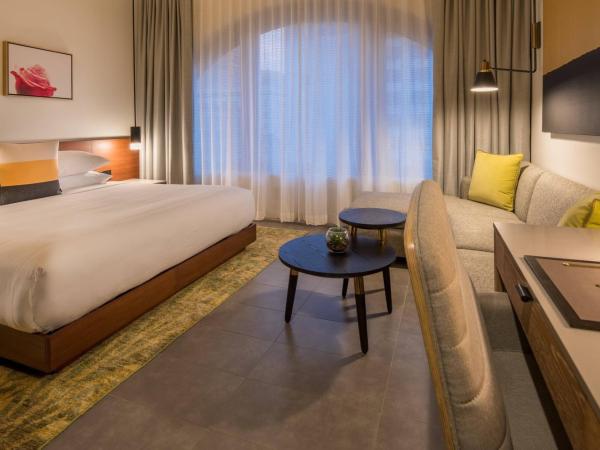 The Hi-Lo, Autograph Collection : photo 1 de la chambre chambre king premium avec vue sur ville