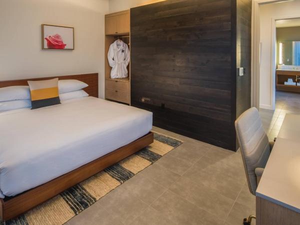 The Hi-Lo, Autograph Collection : photo 4 de la chambre suite d'angle lit king-size - vue sur ville