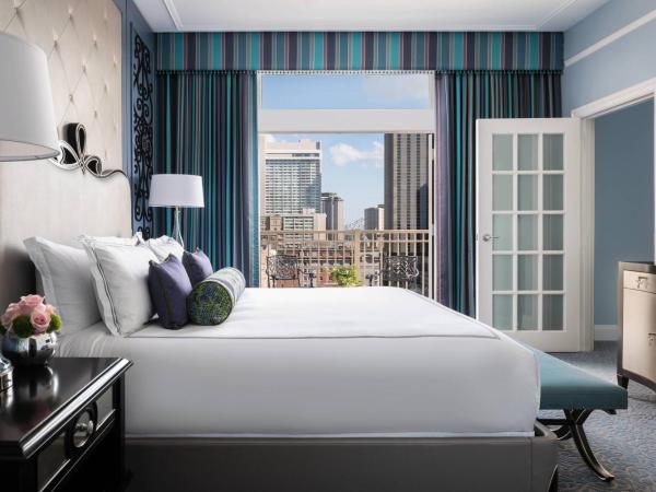 The Ritz-Carlton, New Orleans : photo 1 de la chambre suite junior 1 chambre avec lit king-size, canapé-lit et balcon