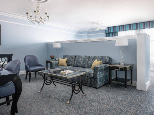 The Ritz-Carlton, New Orleans : photo 1 de la chambre petite suite studio 1 chambre avec 2 lits queen-size et canapé-lit