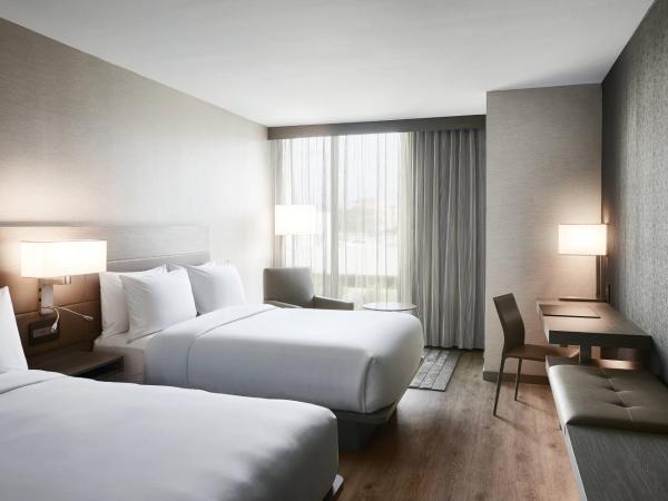 AC Hotel by Marriott Tampa Airport : photo 1 de la chambre chambre lit queen-size avec 2 lits queen-size