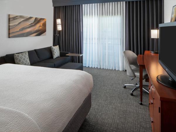 Courtyard by Marriott Memphis East/Park Avenue : photo 1 de la chambre chambre lit king-size