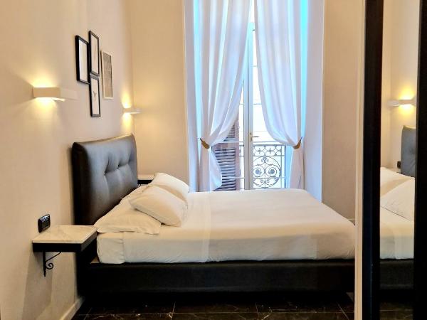 Comfort Zone Naples : photo 1 de la chambre chambre double confort avec balcon