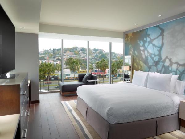 Courtyard by Marriott Queretaro : photo 3 de la chambre suite junior - vue sur ville