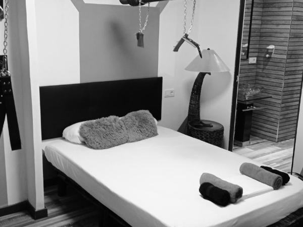 Eternity Alicante : photo 2 de la chambre chambre double avec baignoire spa