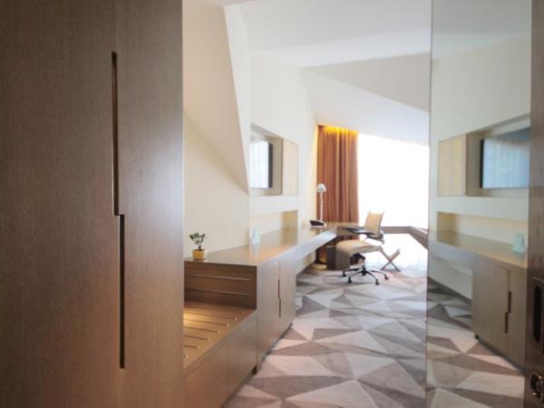 Vivanta New Delhi, Dwarka : photo 3 de la chambre chambre lit king-size premium - vue sur ville