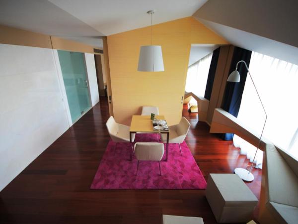 Vivanta New Delhi, Dwarka : photo 7 de la chambre suite 1 chambre lit king-size deluxe - vue sur ville