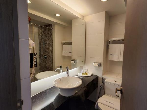 Hotel Capital Kota Kinabalu : photo 6 de la chambre suite familiale