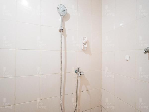 RedLiving Apartemen Sunter Park View - Emma Rooms : photo 6 de la chambre studio