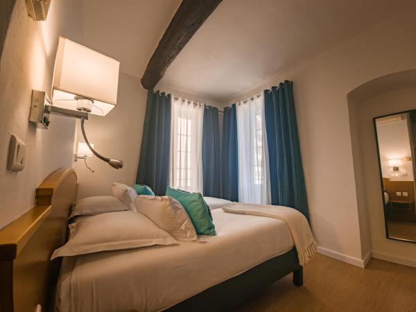 Hôtel Posta Vecchia : photo 3 de la chambre chambre lits jumeaux confort - vue sur mer