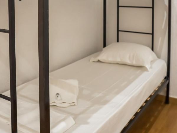 The Pocket Pillow House : photo 4 de la chambre chambre double ou lits jumeaux avec salle de bains commune