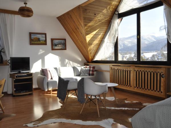 B&B Art House Szymaszkowa 1 : photo 1 de la chambre chambre double deluxe - vue sur montagne