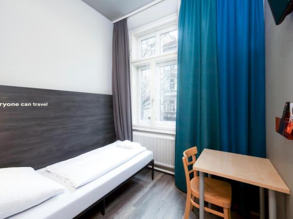 a&o Wien Stadthalle : photo 1 de la chambre chambre simple