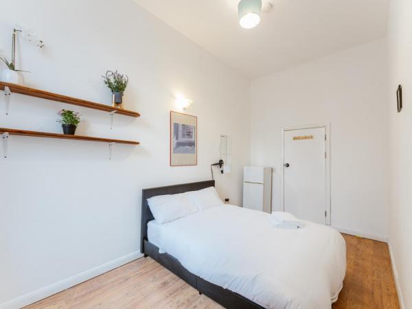 Bethnal Green beds to stay : photo 3 de la chambre chambre double deluxe avec salle de bains commune (chambre 2)
