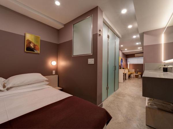 Ode : photo 1 de la chambre chambre lit queen-size