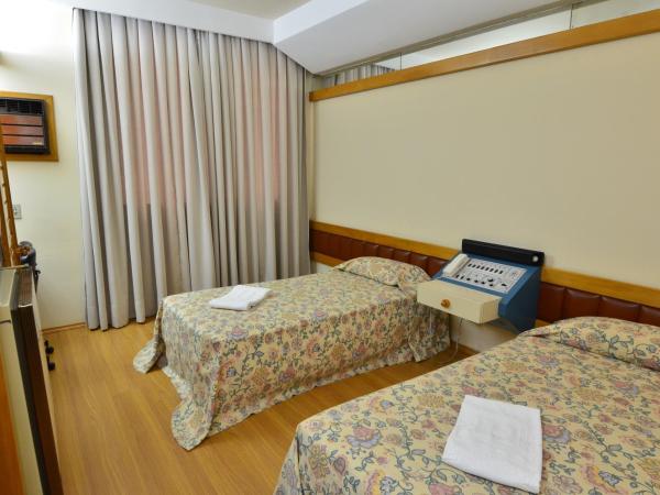 Hotel Gran Corona : photo 10 de la chambre chambre lits jumeaux standard