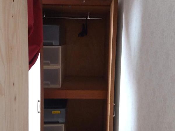 Guesthouse Oomiya base 大宮基地別荘 : photo 1 de la chambre petite chambre lits jumeaux