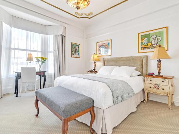 Cornell Hotel de France : photo 6 de la chambre chambre lit queen-size premier