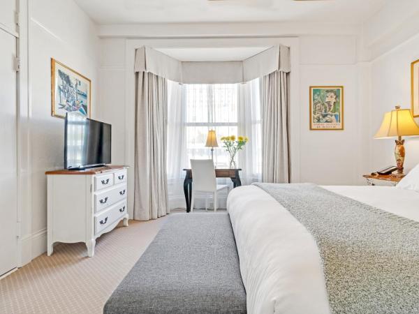 Cornell Hotel de France : photo 8 de la chambre chambre lit queen-size premier