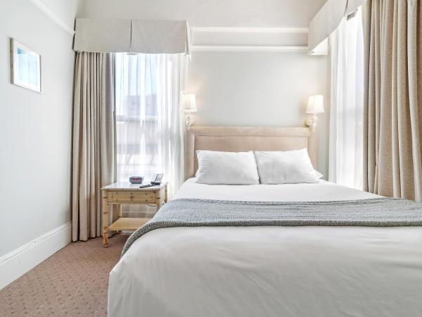 Cornell Hotel de France : photo 1 de la chambre chambre standard lit queen-size