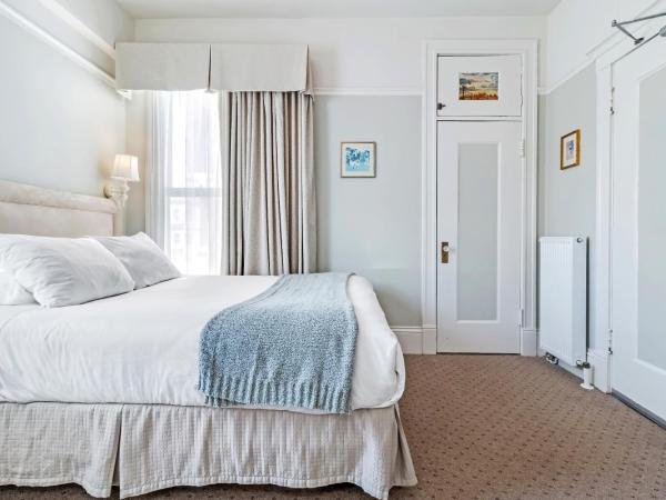 Cornell Hotel de France : photo 2 de la chambre chambre standard lit queen-size