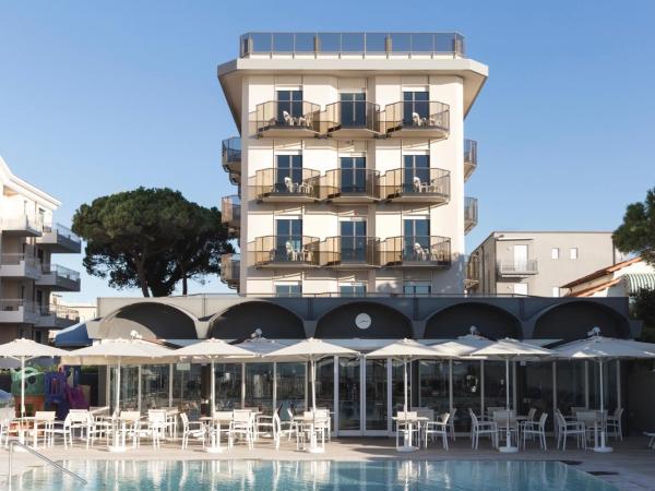 Hotel Cambridge : photo 1 de la chambre chambre double - vue sur mer