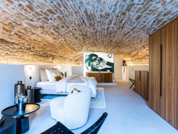 Legend Majestic SPA - Insolite & Unique - Champagne - Parking privé : photo 2 de la chambre appartement deluxe