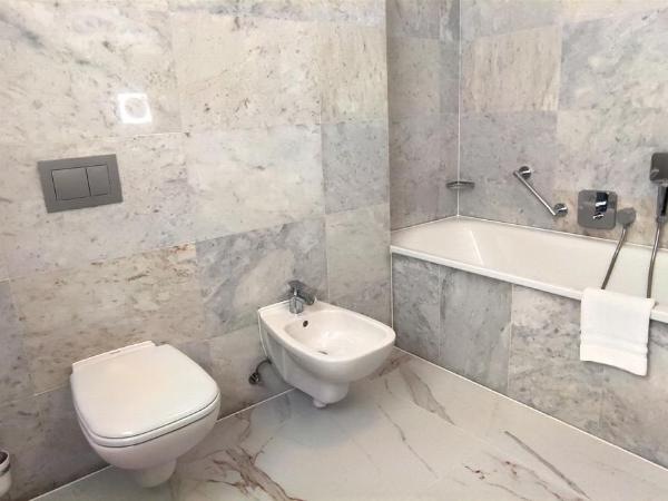 Hotel Zamek Centrum : photo 1 de la chambre chambre double ou lits jumeaux