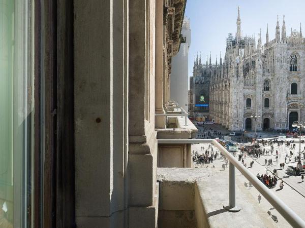 The Glamore Milano Duomo : photo 1 de la chambre suite deluxe avec balcon